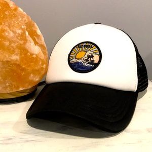 ☀️Rip Curl Adjustable Snap Back Trucker Hat☀️